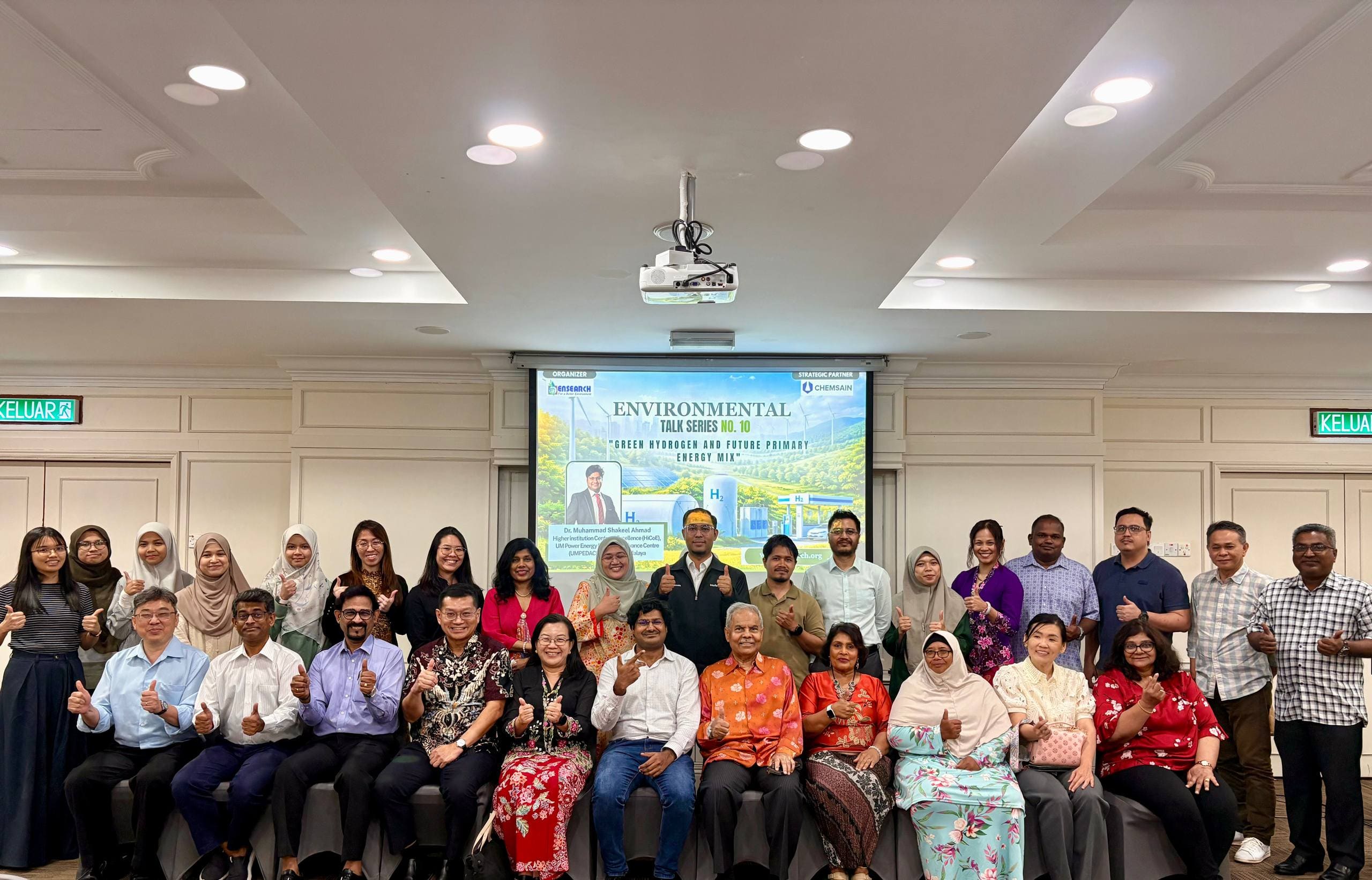 6251303094239039805 (1)